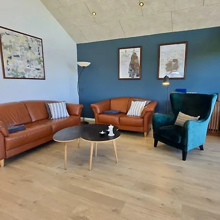 Modernes-ferienhaus-mit-meerblick-in-strandnaehe 度假居 Mommark