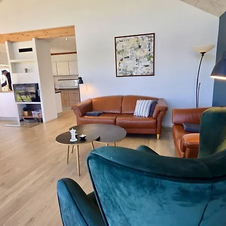Holiday home Modernes-ferienhaus-mit-meerblick-in-strandnaehe