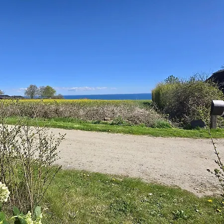 Modernes-ferienhaus-mit-meerblick-in-strandnaehe * Mommark