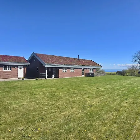 Modernes-ferienhaus-mit-meerblick-in-strandnaehe 度假居 Mommark