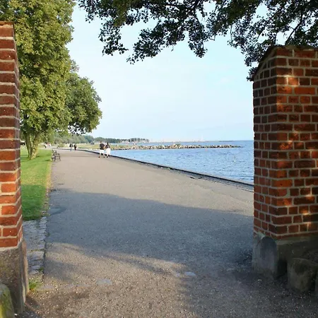 Holiday home Modernes-ferienhaus-mit-meerblick-in-strandnaehe Mommark